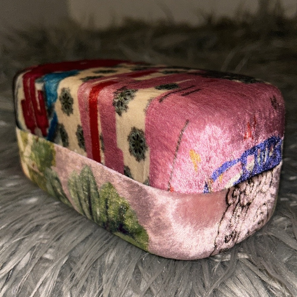 JOHNNY WAS Boho Floral Soft Velvet Sunglasses Case Whimsical AvantGarde HTF Rare - Picture 6 of 15